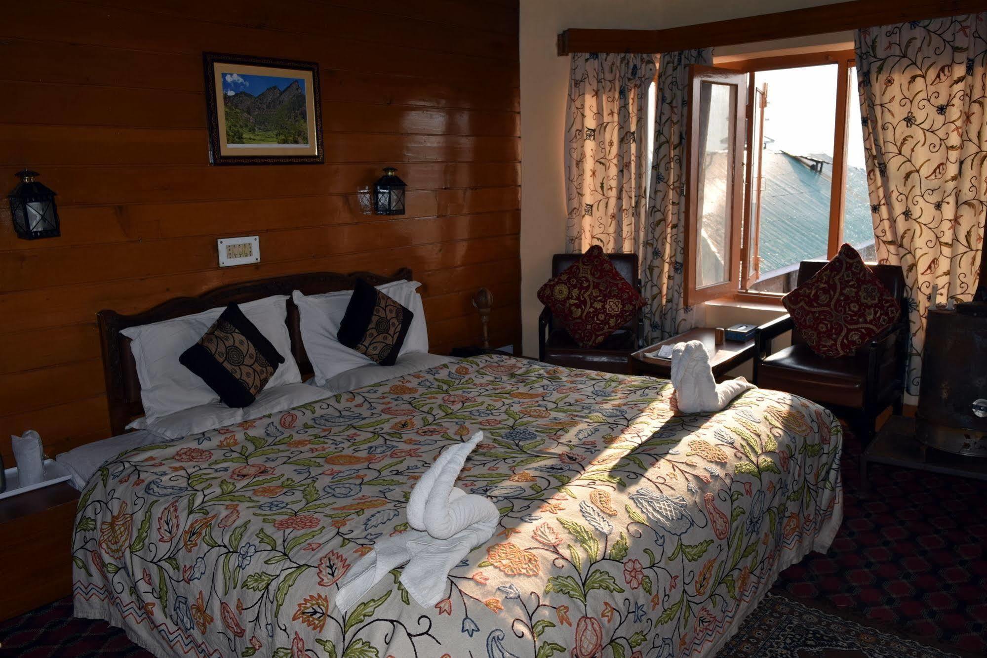 Welcome Hotel Gulmarg Eksteriør bilde