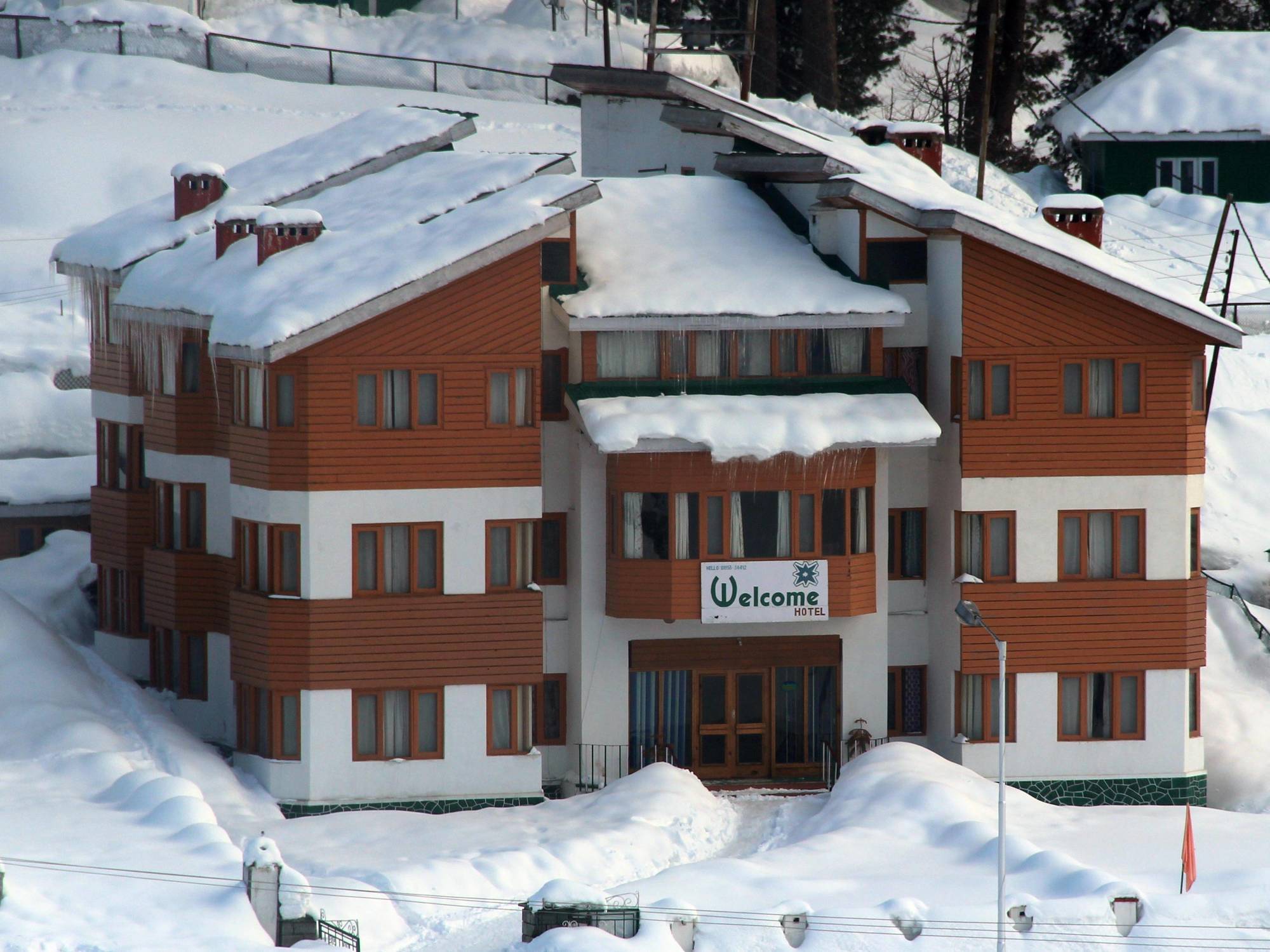 Welcome Hotel Gulmarg Eksteriør bilde